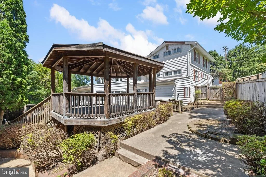 Photo of 409 HULL PLACE