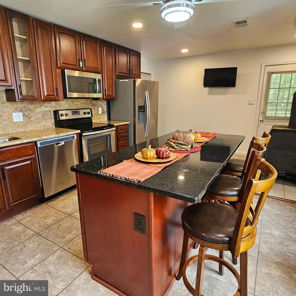 Photo of 36026 BAY DRIVE