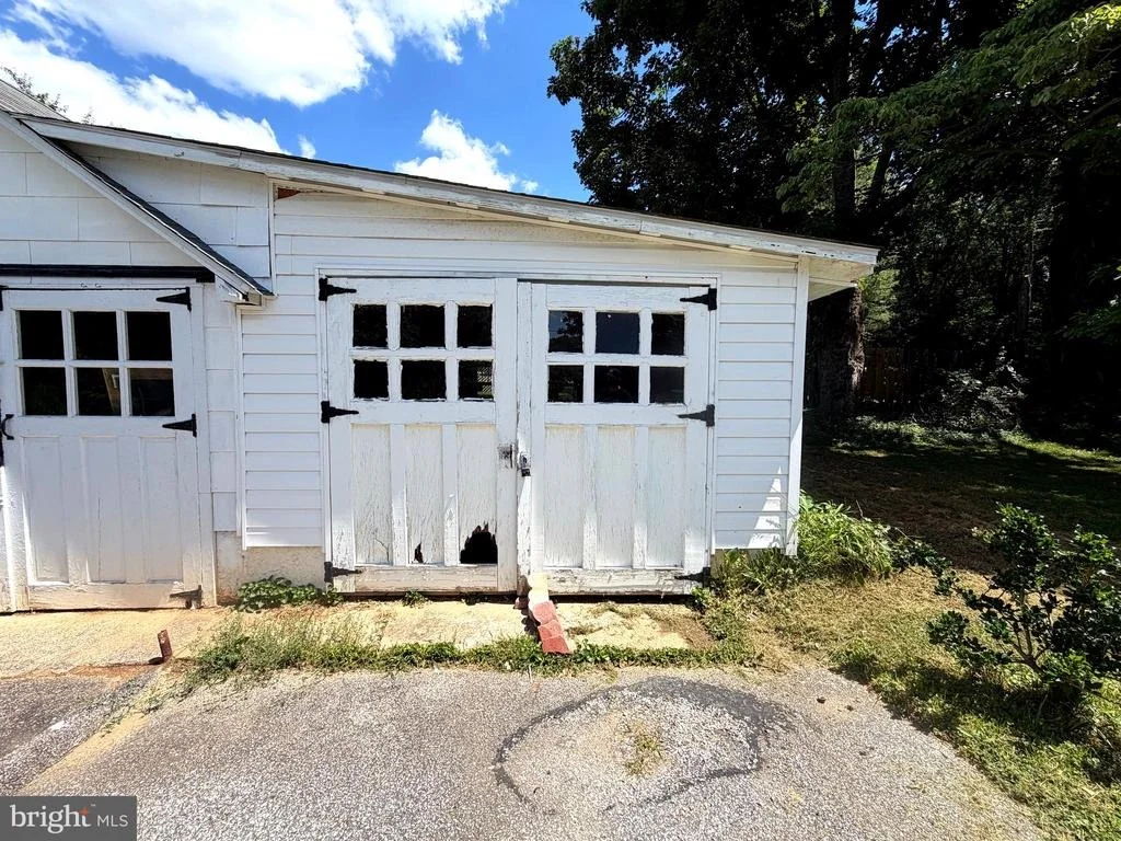 Photo of 3307 CHAPMAN ROAD