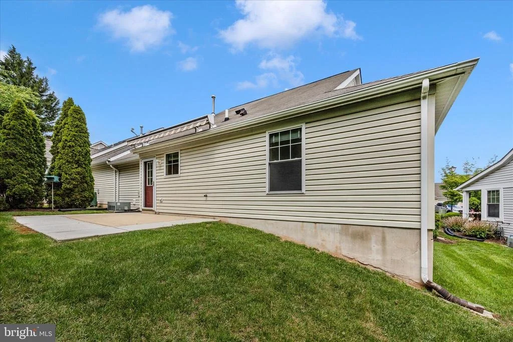 Photo of 1007 PARADE LANE