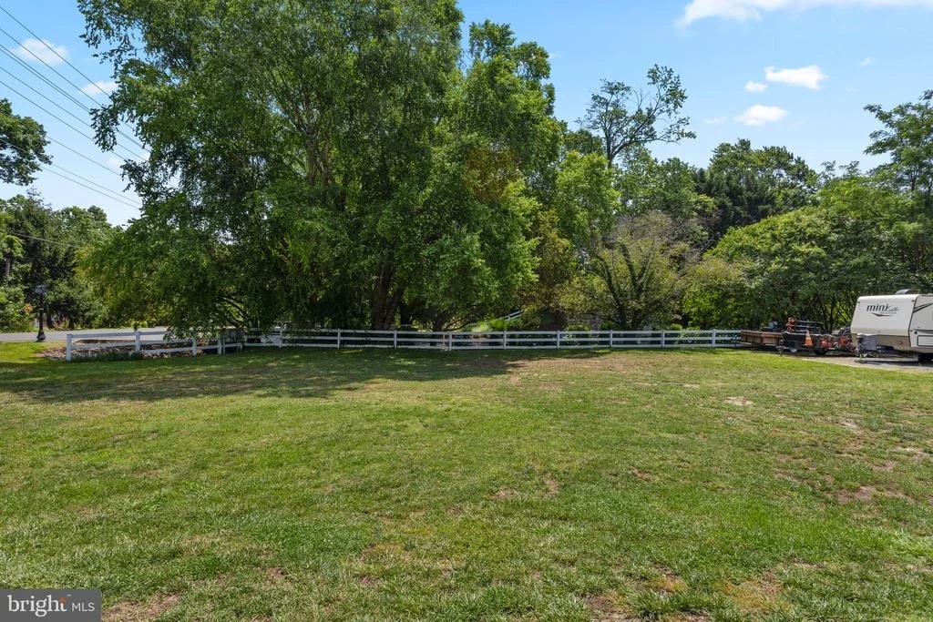 Photo of 3325 COX ROAD