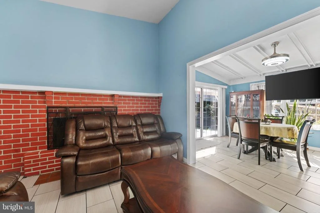 Photo of 11309 CLARA STREET