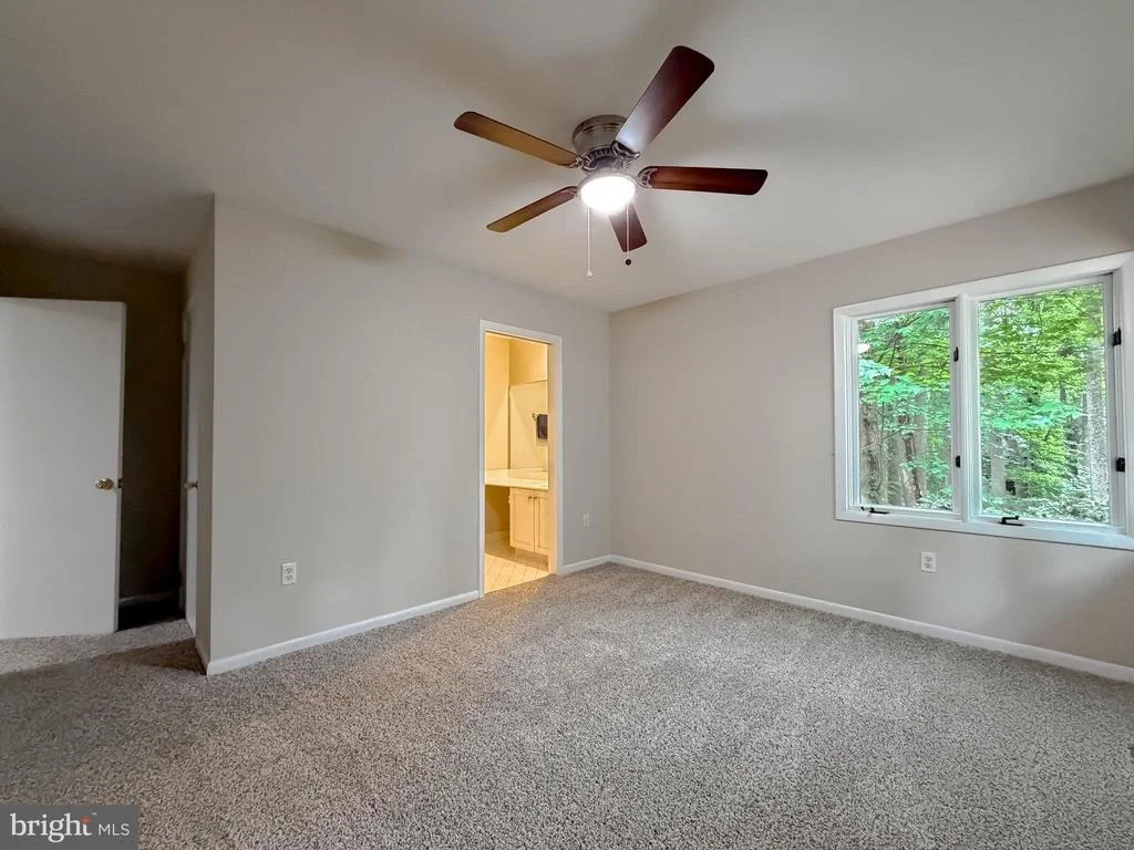 Photo of 8425 MAUSEN LANE