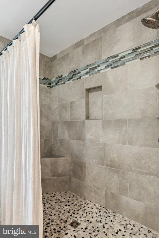 Photo of 910 LANGDON COURT