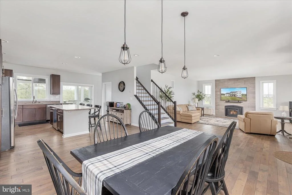 Photo of 230 CONIFER LANE
