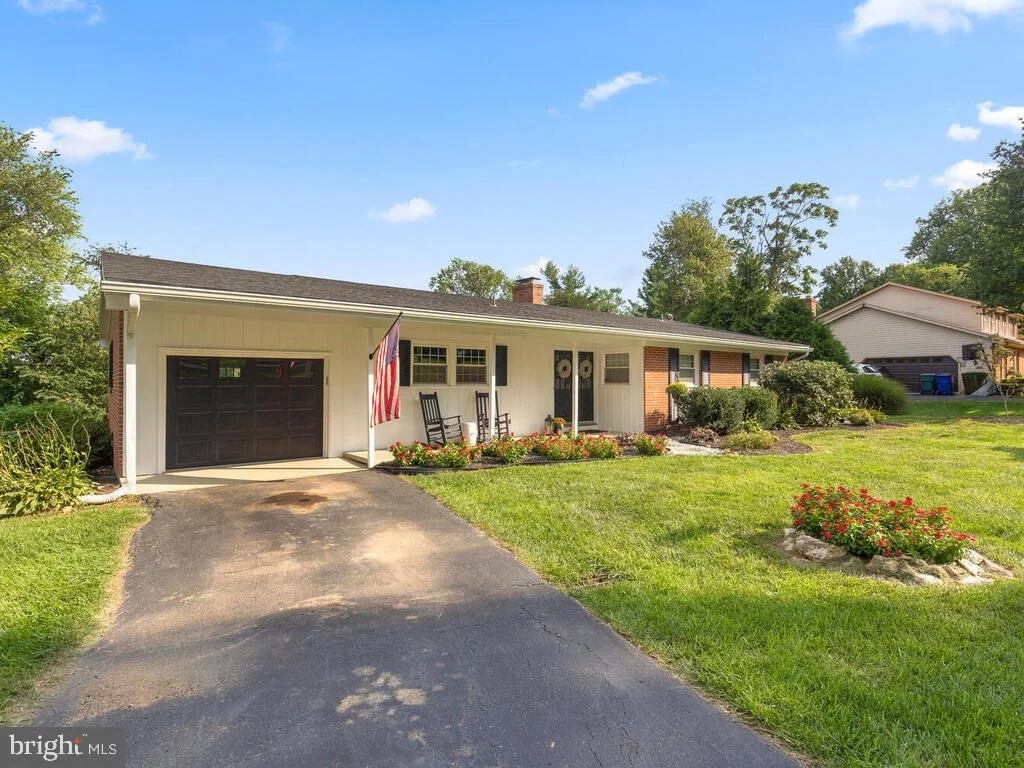 Photo of 7405 HILLTOP DRIVE