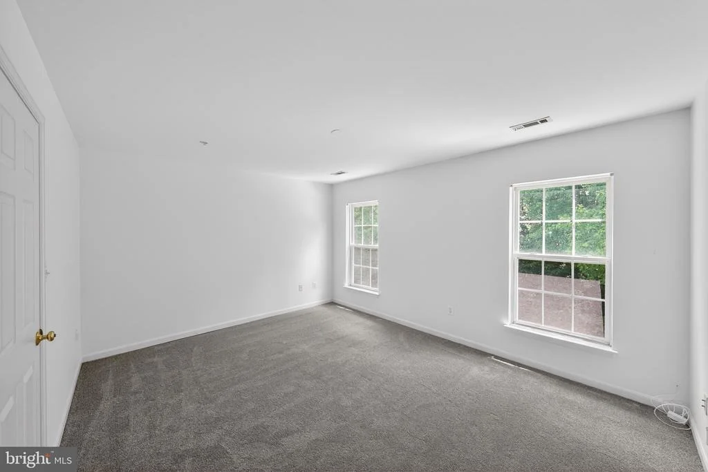 Photo of 9200 FOX PARK ROAD
