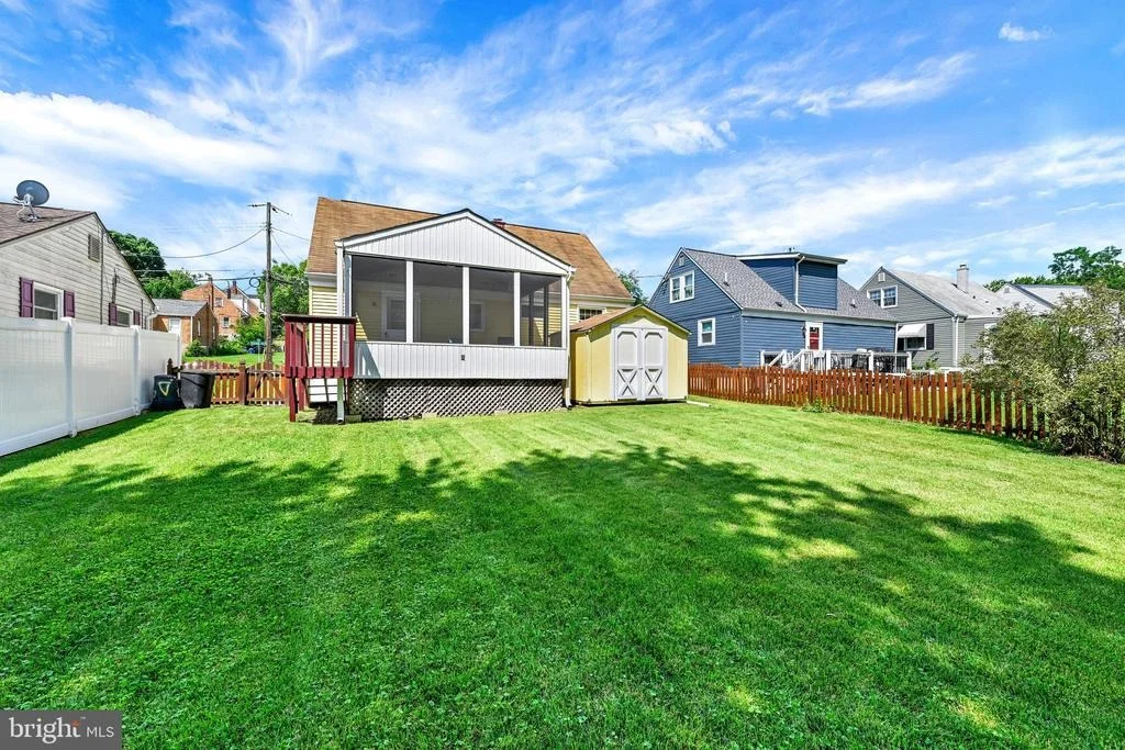 Photo of 634 LONGVIEW