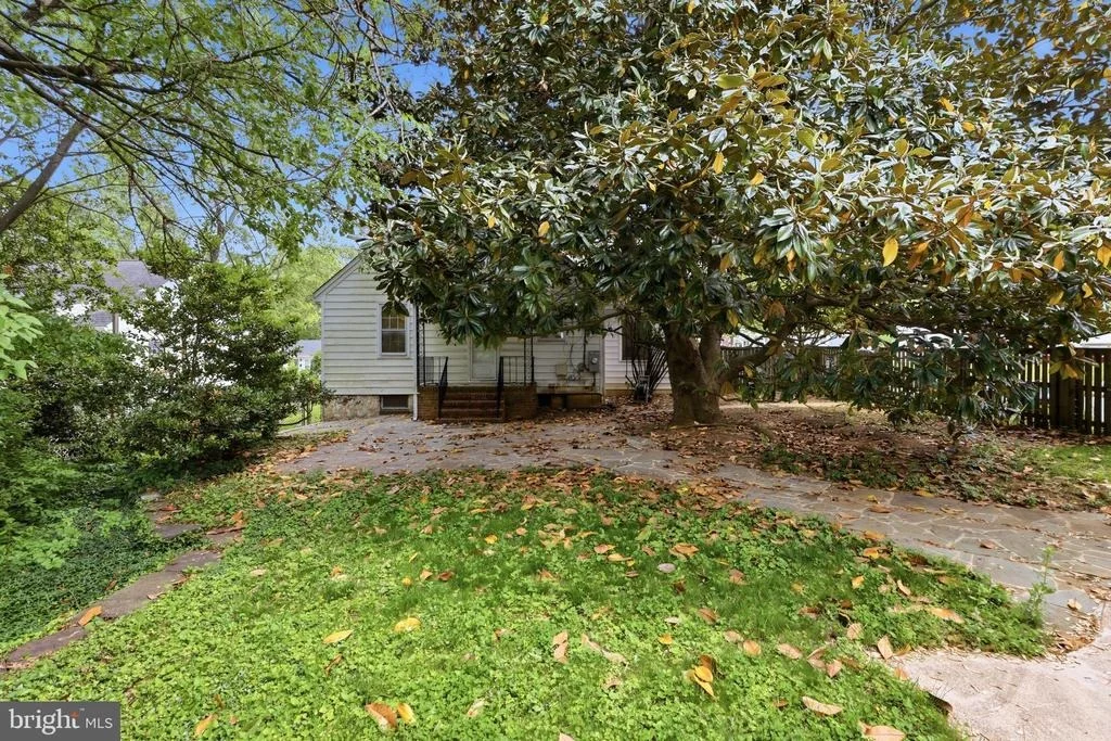 Photo of 411 LUDLOW ROAD