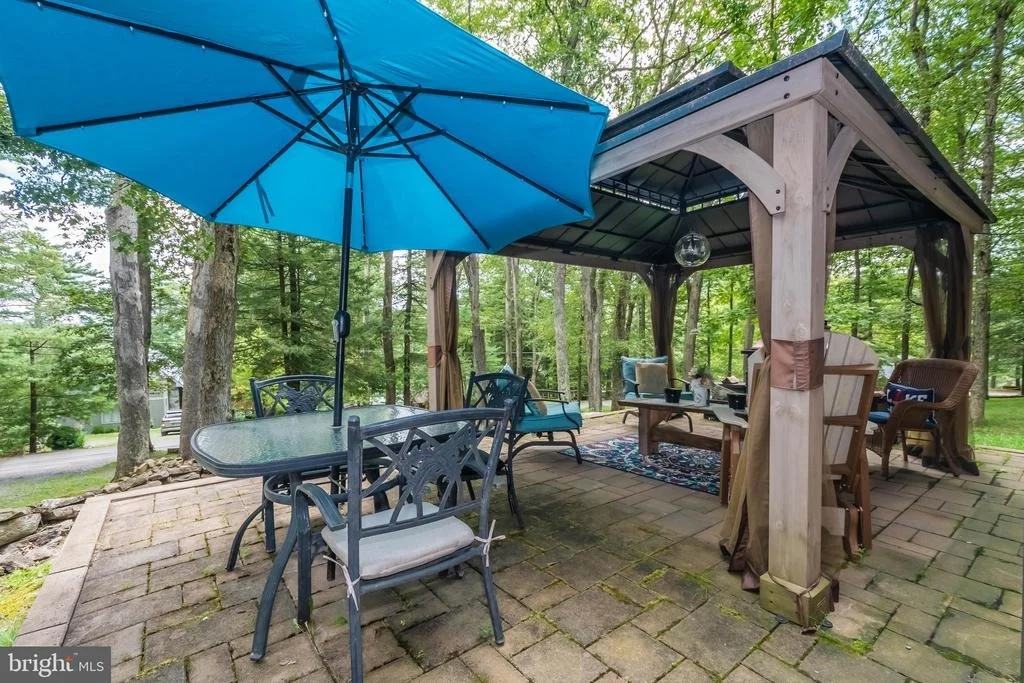 Photo of 495 WHITE OAK DRIVE
