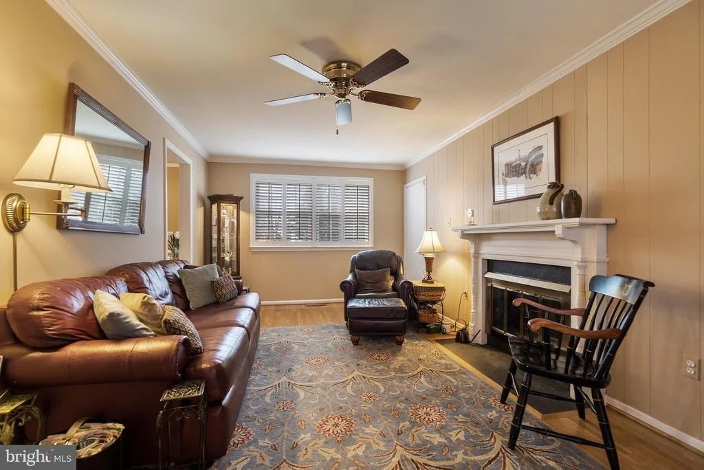 Photo of 8924 ROUNDLEAF WAY