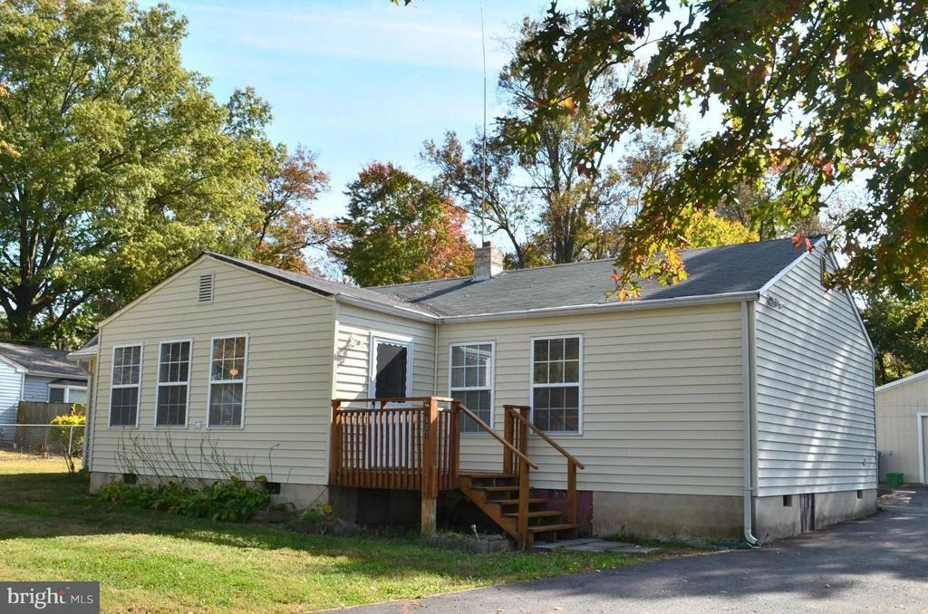 Photo of 8907 YORKSHIRE LANE