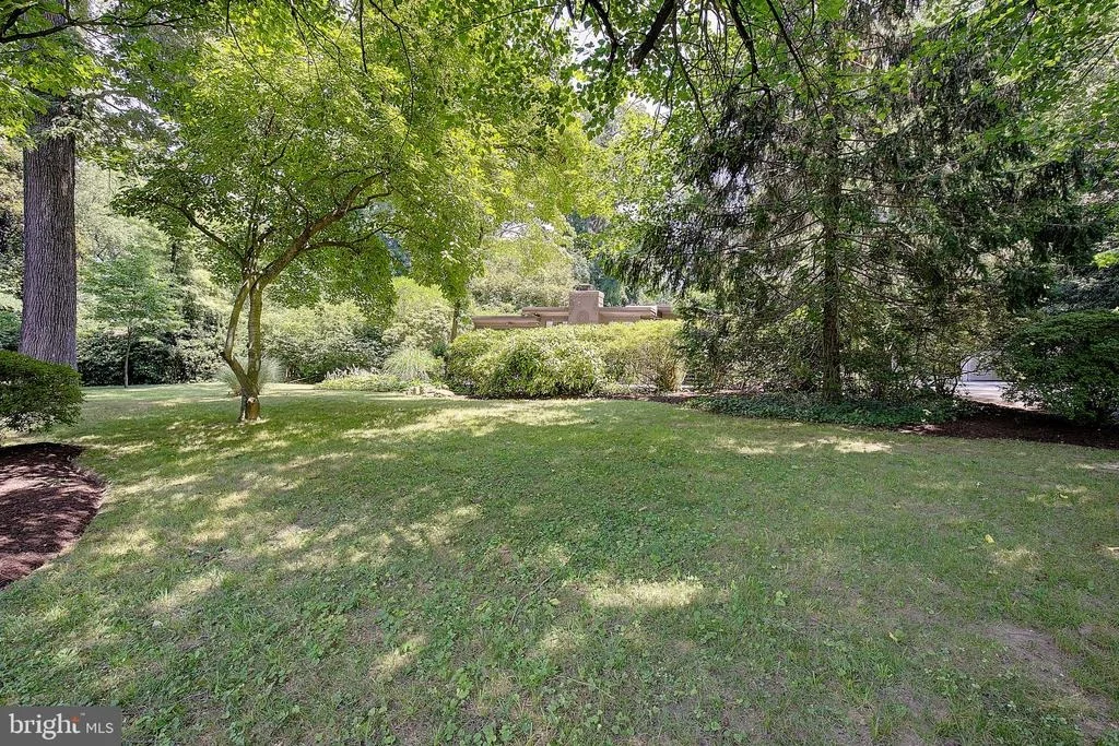 Photo of 1169 LATROBE DRIVE