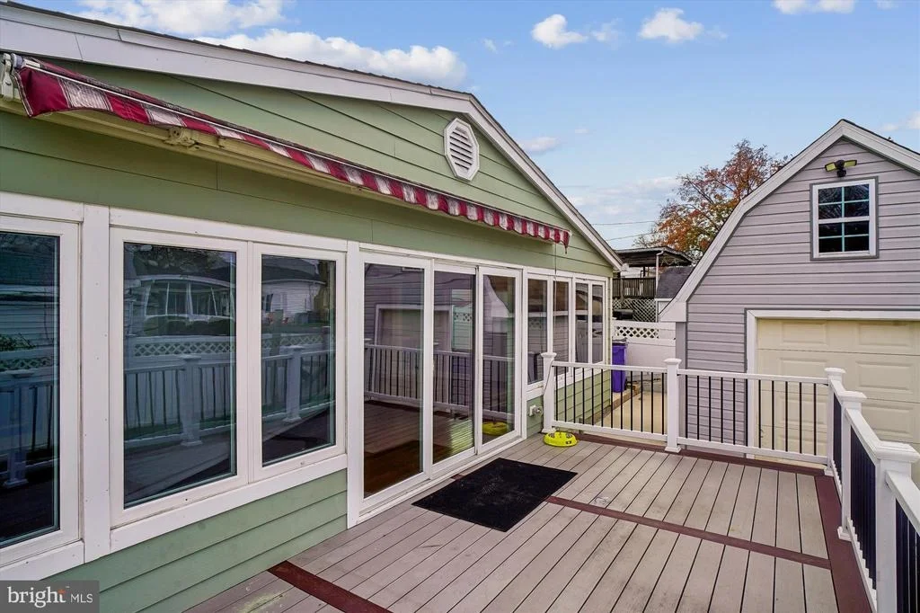 Photo of 417 WHITE OAK PLACE