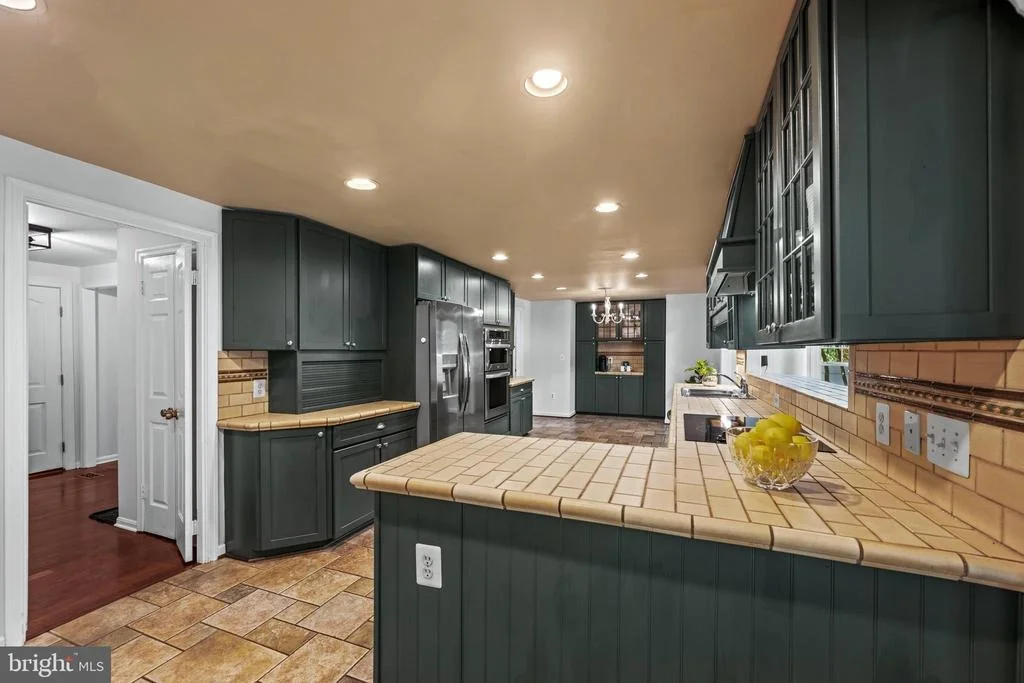 Photo of 6 STARLIGHT COURT