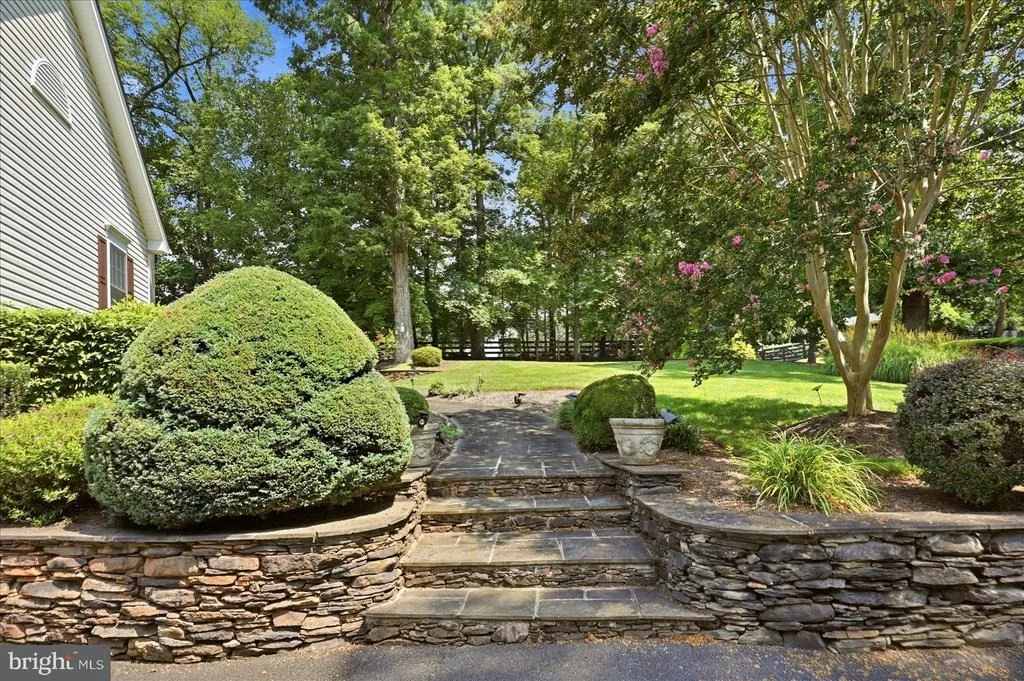 Photo of 45539 LAKESIDE DRIVE