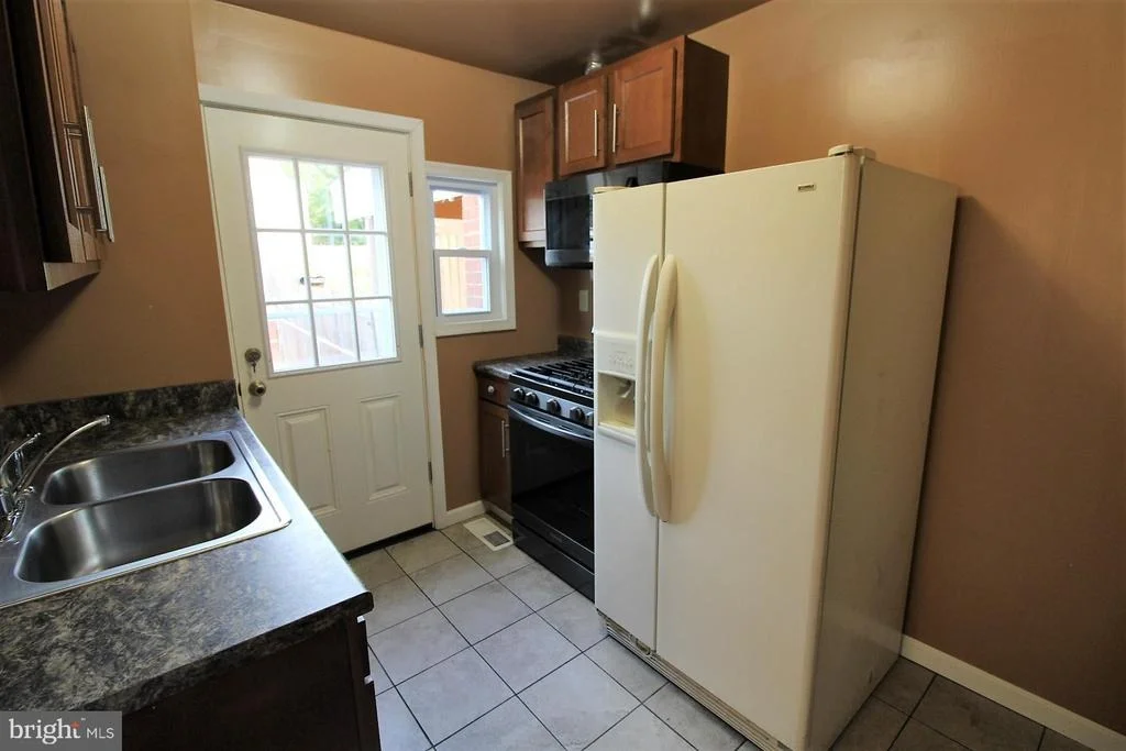 Photo of 11804 VALLEYWOOD DRIVE
