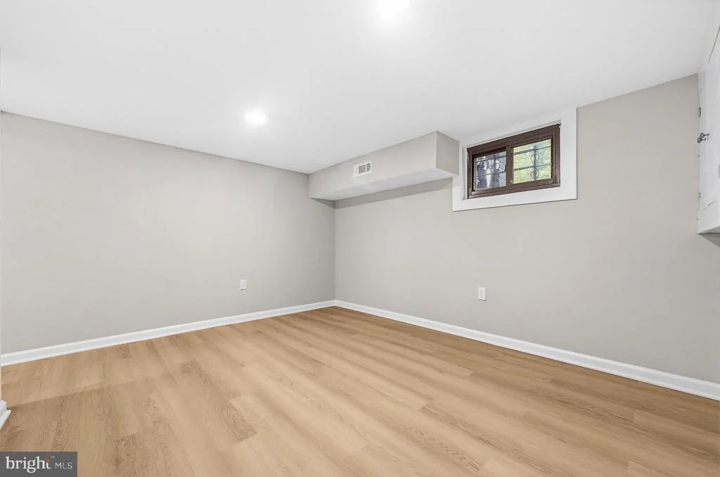 Photo of 303 67TH PLACE