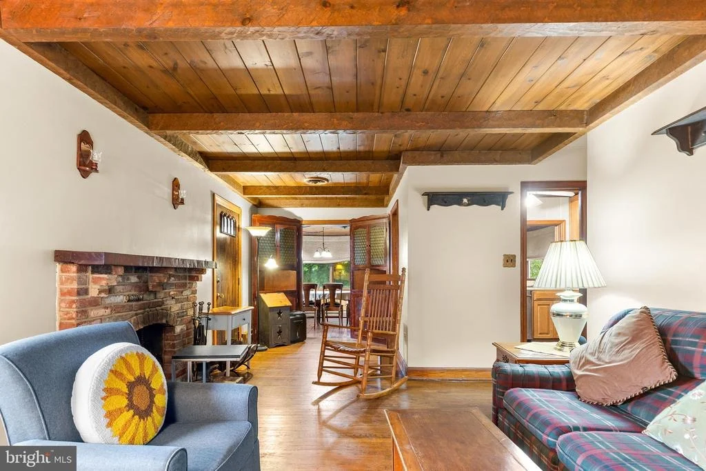 Photo of 5718 LEAF LANE
