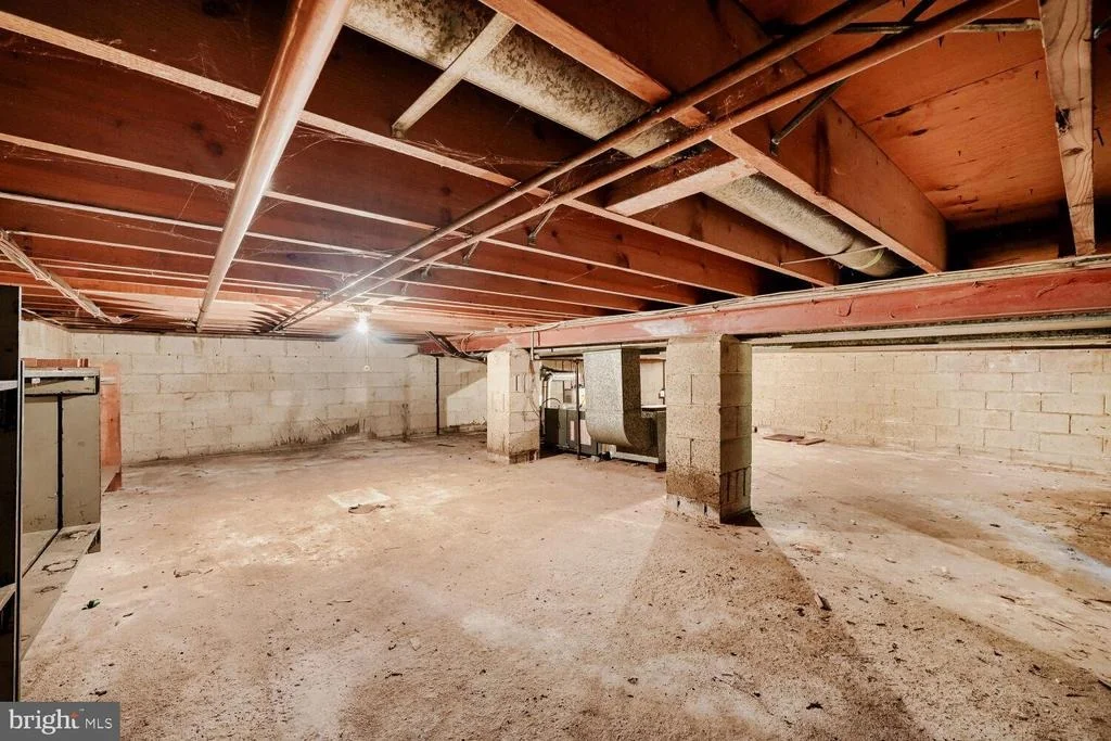 Photo of 304 PINE CIRCLE