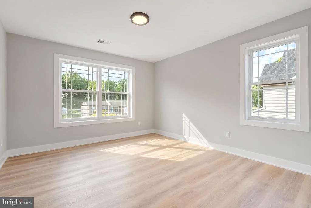 Photo of 21 NAUTILUS DRIVE