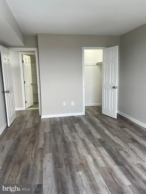 Photo of Unit 1503 at 1836 METZEROTT