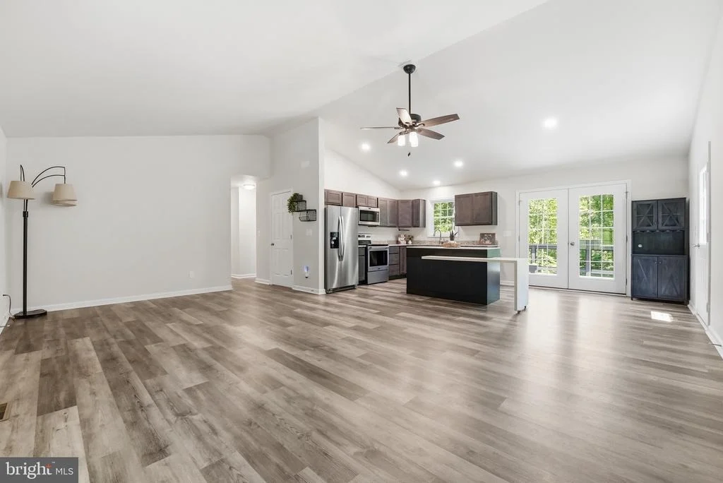 Photo of 898 SEVILLE RD.