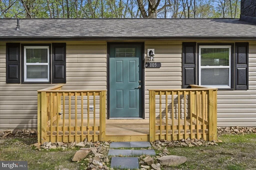 Photo of 105 BUCKSKIN TRAIL