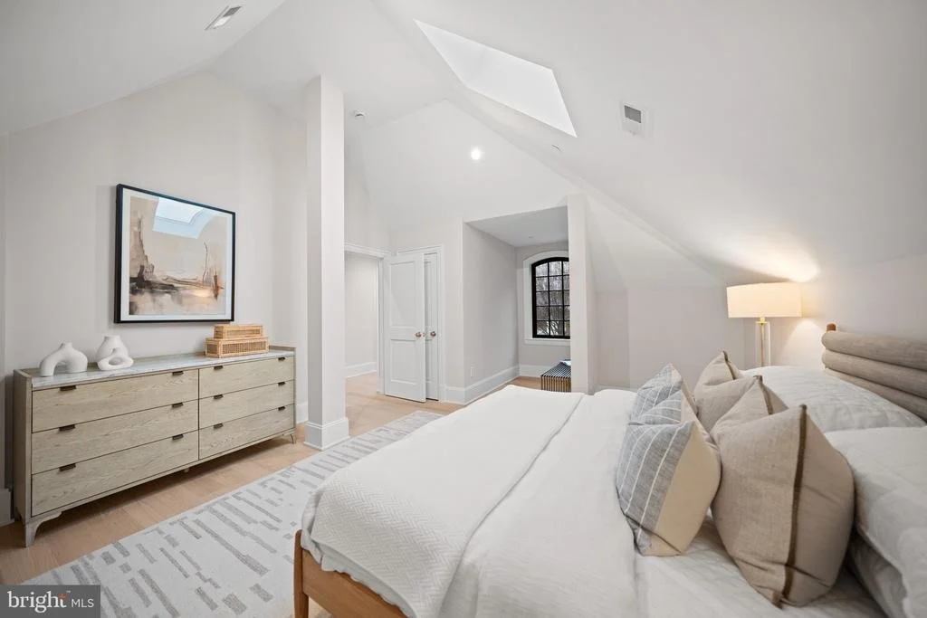 Photo of 5125 UPTON STREET NW