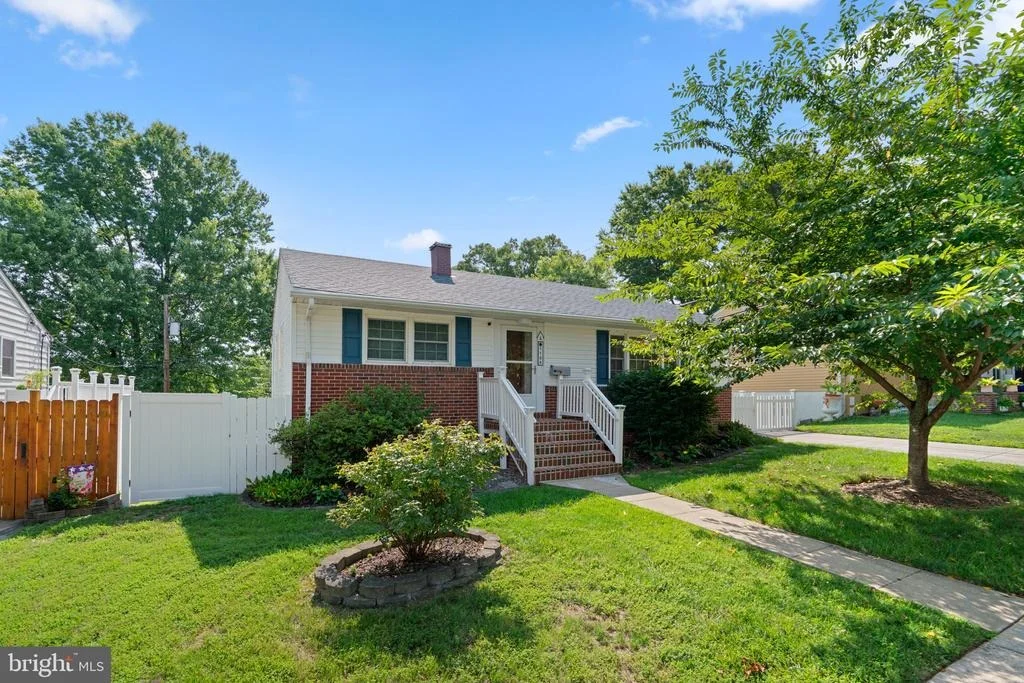 Photo of 1106 BEALL PLACE