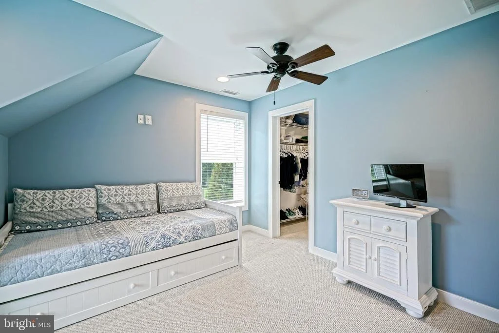Photo of 35494 RED TAIL ROAD