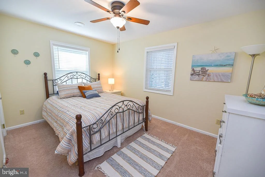 Photo of 956 LAKE VIEW DRIVE
