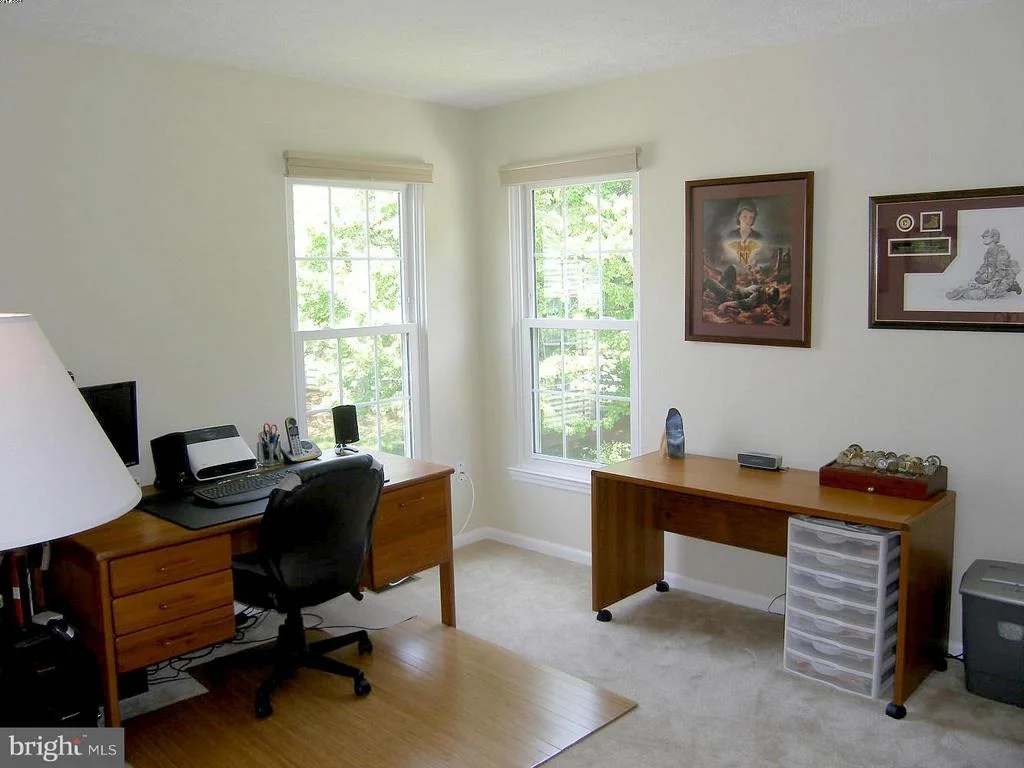 Photo of 127 BOOKHAM LANE