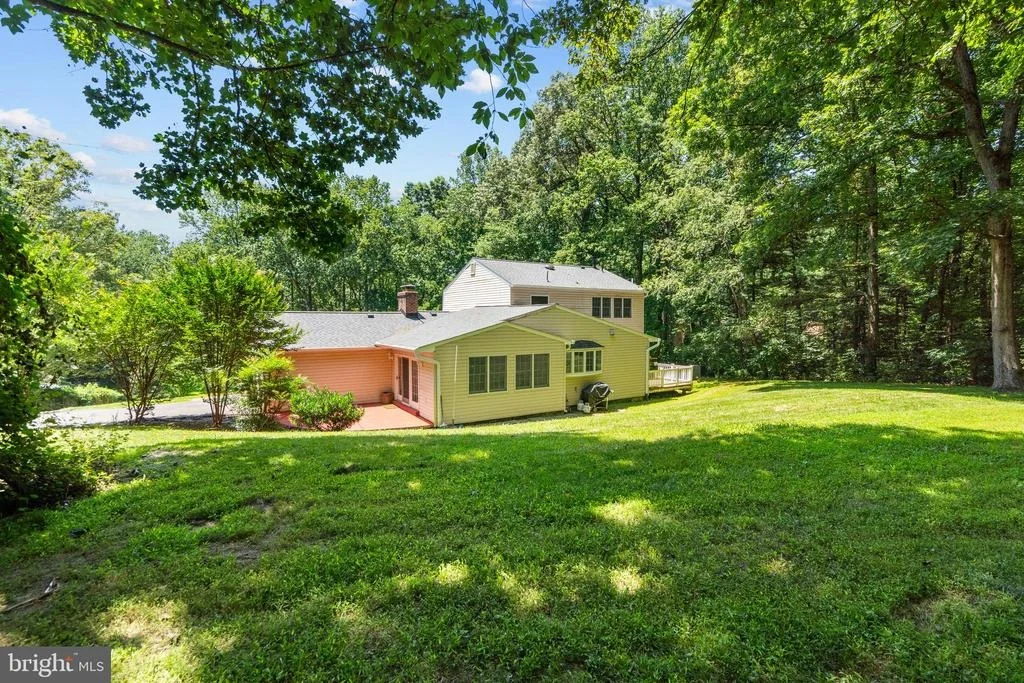 Photo of 10418 ADEL ROAD