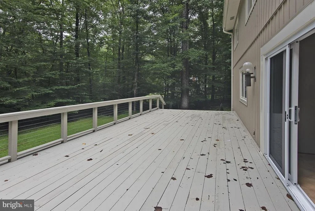 Photo of 7101 WOLF DEN ROAD