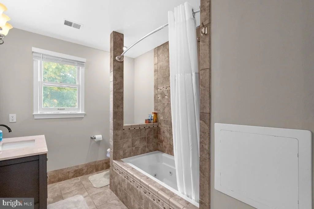 Photo of 8516 PADDOCKVIEW DRIVE