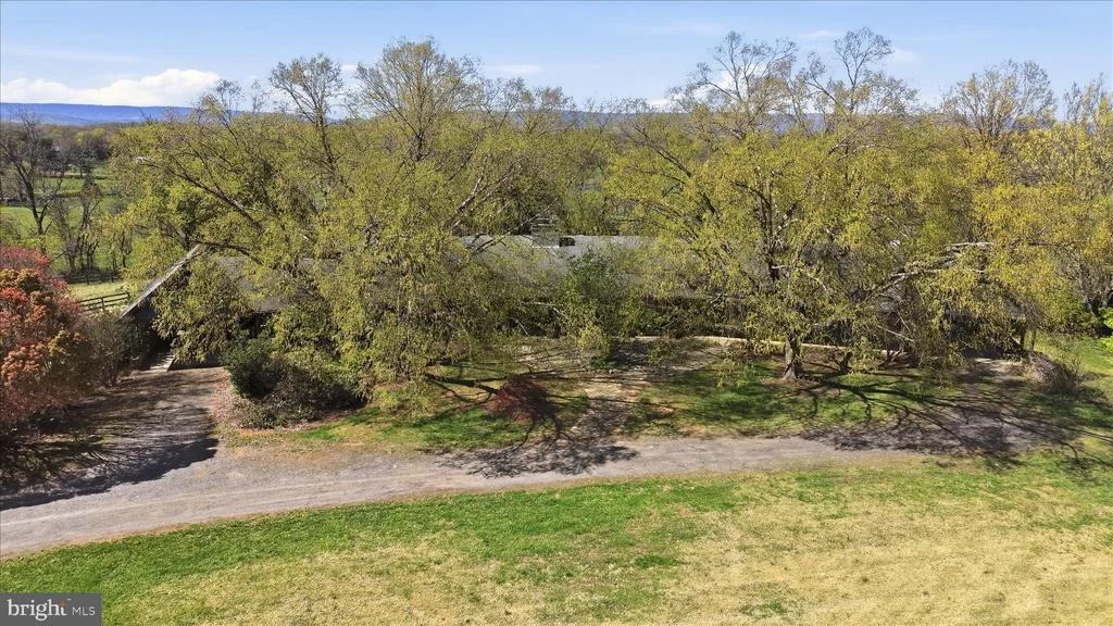 Photo of 2517 FIVE POINTS ROAD