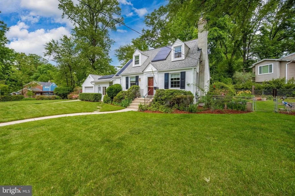 Photo of 1101 ROSWELL DRIVE