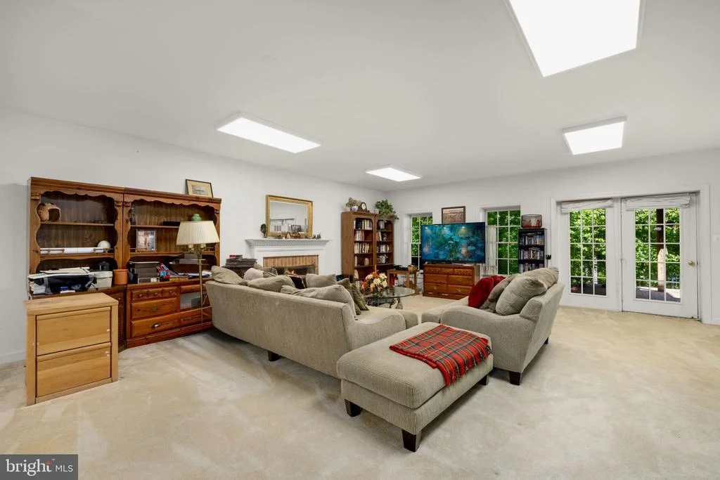 Photo of 897 CHINQUAPIN ROAD