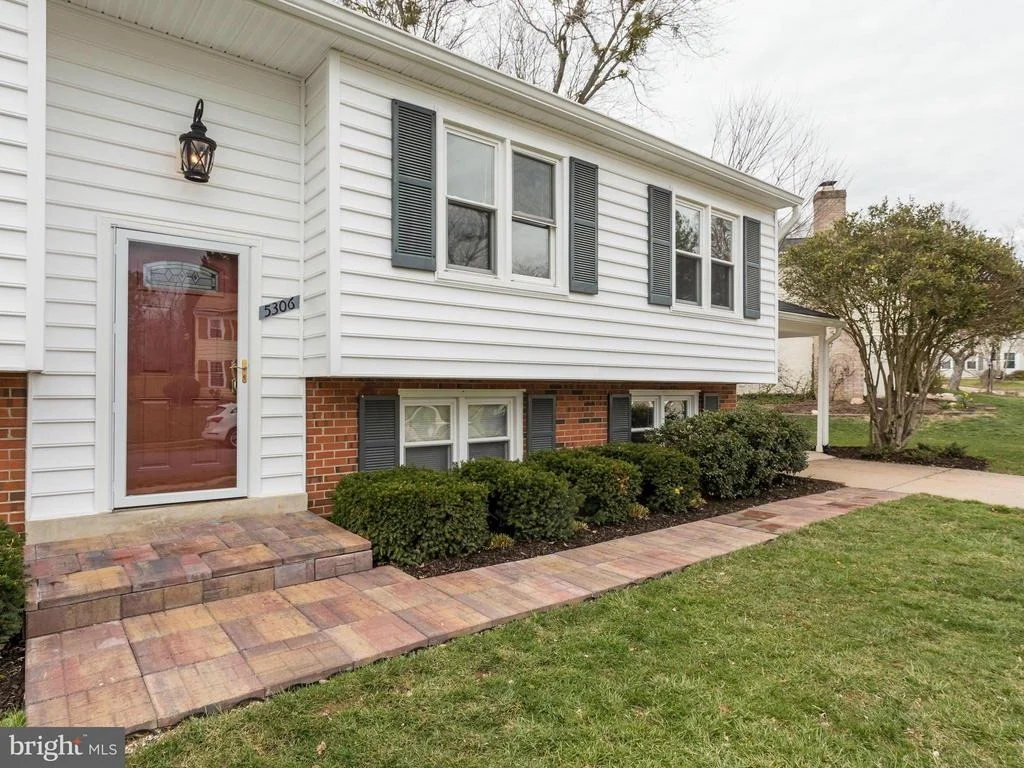 Photo of 5306 CROWN POINT ROAD