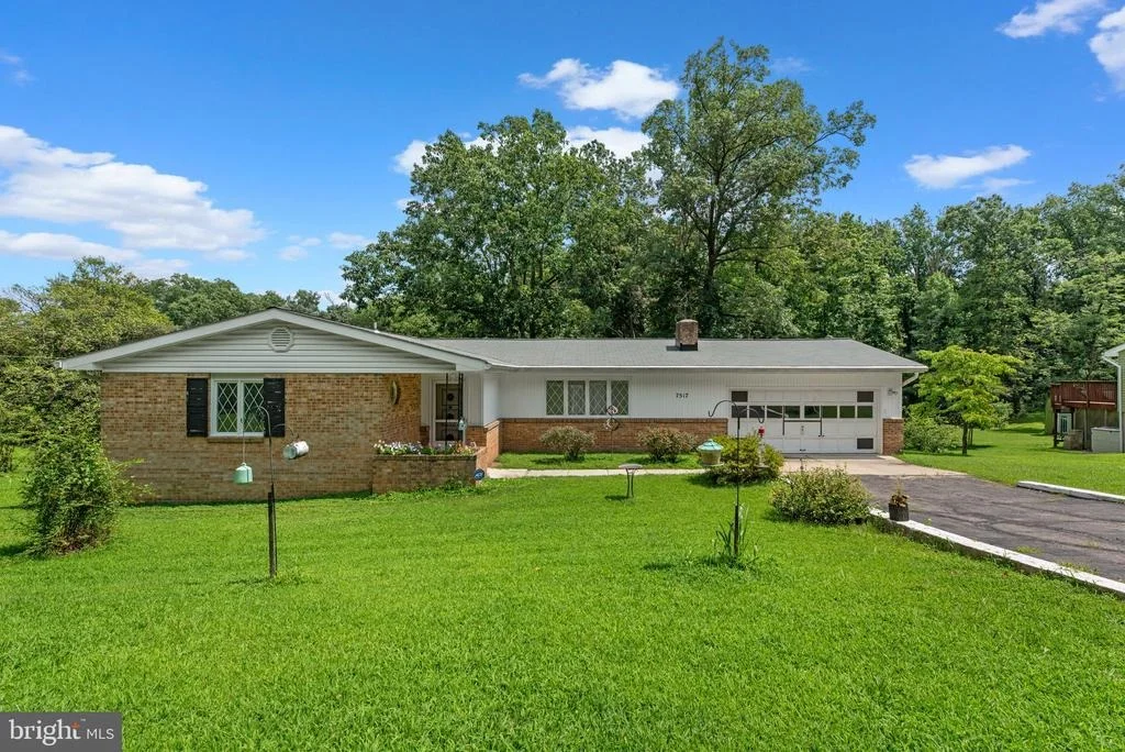 Photo of 7517 RACE ROAD