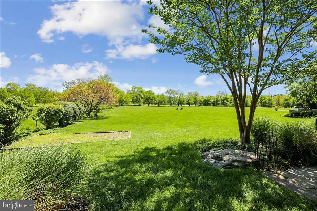 Photo of 21129 GOLF ESTATES DRIVE