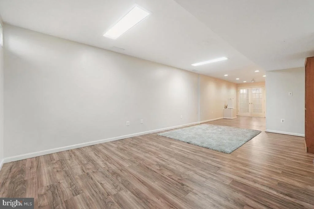 Photo of 4903 SUTHERLAND DRIVE