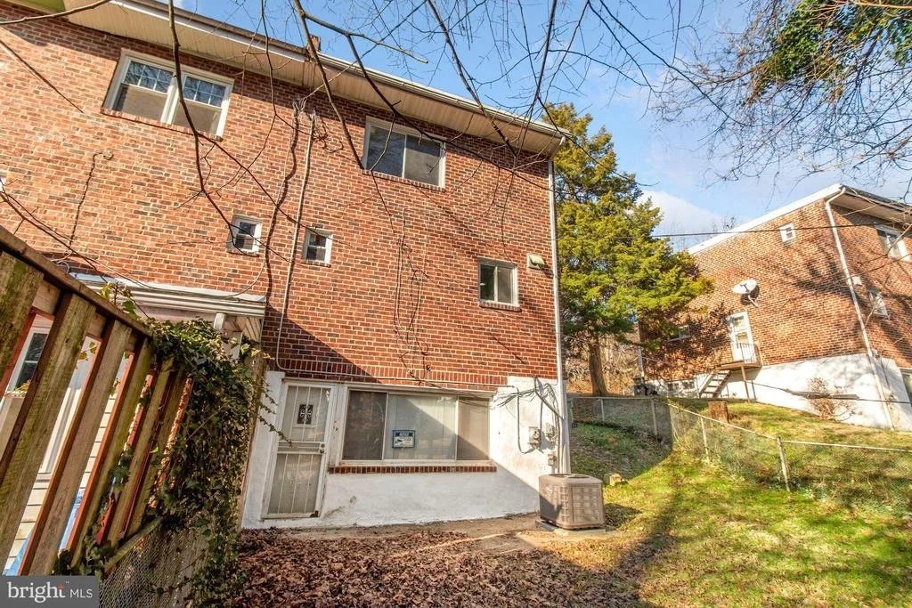 Photo of 4309 FAIRFAX ROAD