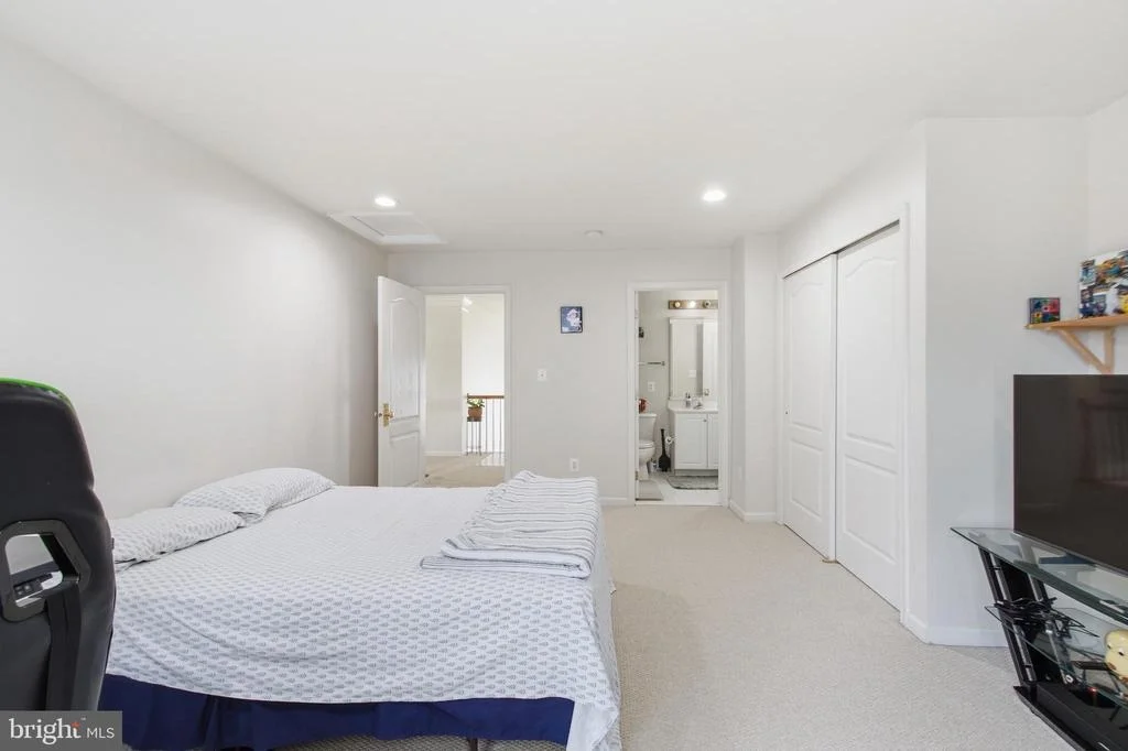 Photo of 43679 LUCKETTS BRIDGE CIRCLE