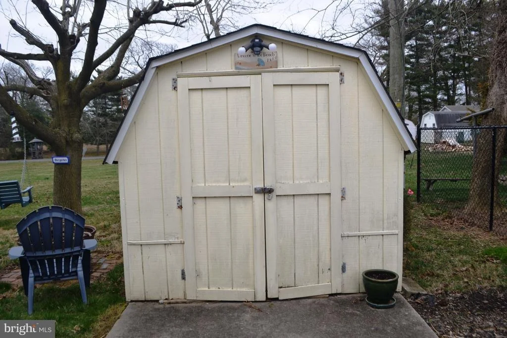 Photo of 18021 HOWARD DRIVE