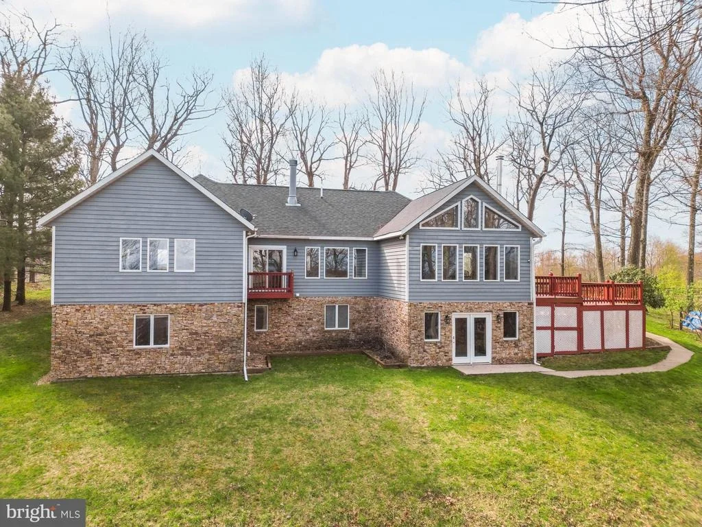 Photo of 790 SUNSET RIDGE DRIVE