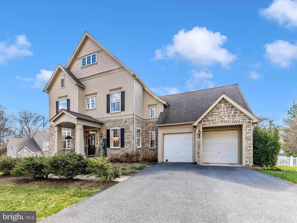 Photo of 12600 RUNNING BROOK DRIVE