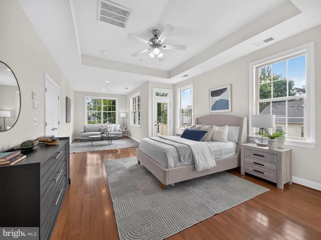 Photo of 3032 MOORE LANE