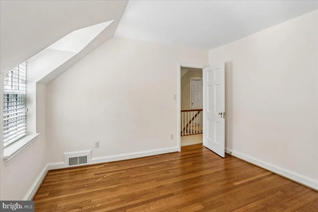 Photo of 3202 PICKWICK LANE